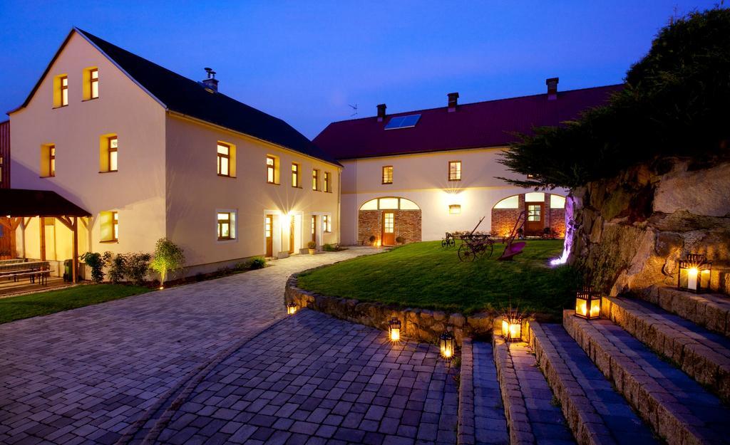 Dvur Stran & Wellness Hotel Karlovy Vary Luaran gambar