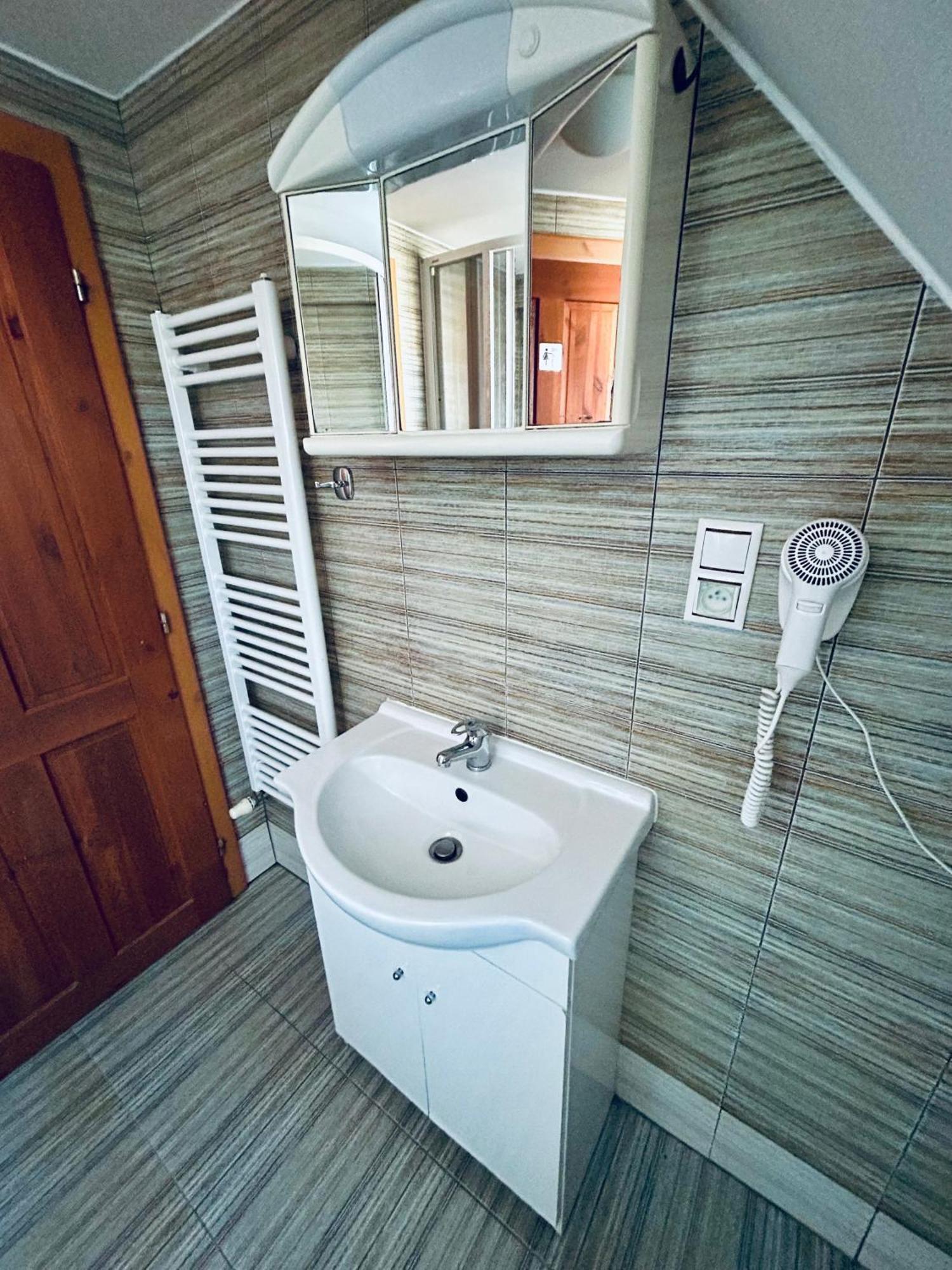 Dvur Stran & Wellness Hotel Karlovy Vary Luaran gambar
