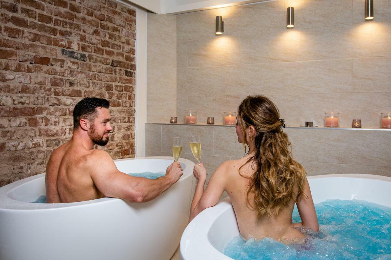Dvur Stran & Wellness Hotel Karlovy Vary Luaran gambar