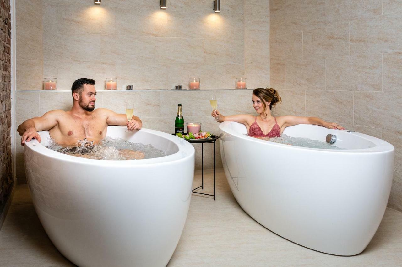 Dvur Stran & Wellness Hotel Karlovy Vary Luaran gambar